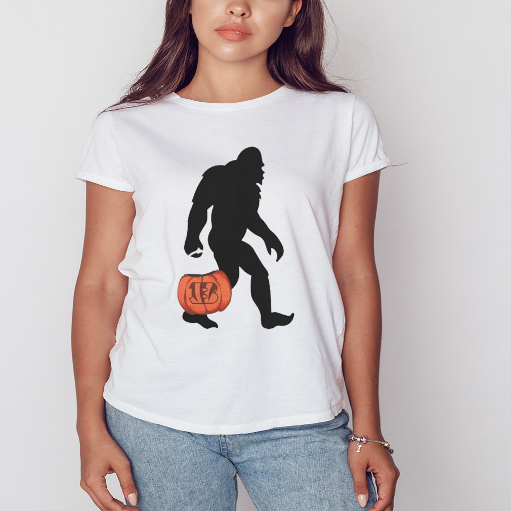 Cincinnati Bengals Bigfoot Halloween Shirt - Peanutstee