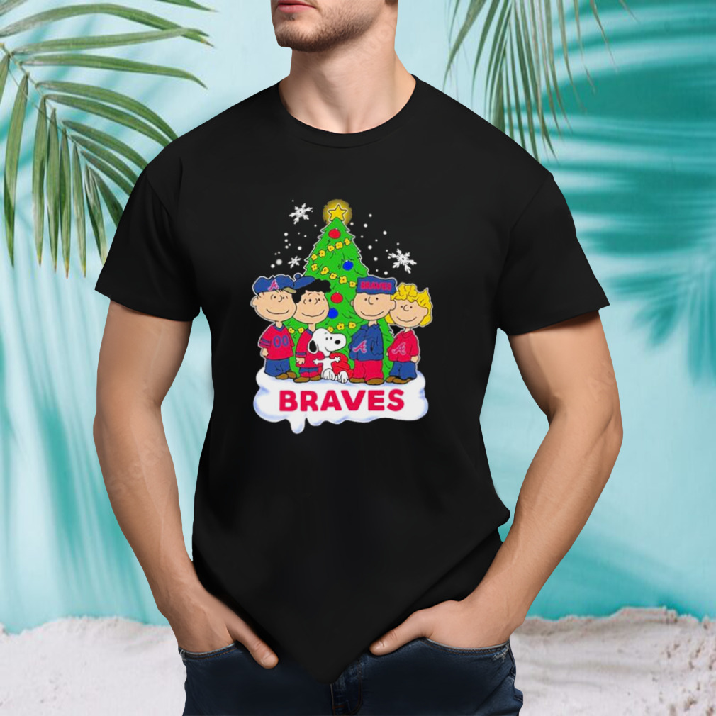 The Peanuts Snoopy and Friends Atlanta Braves Christmas Tree 2023 Shirt