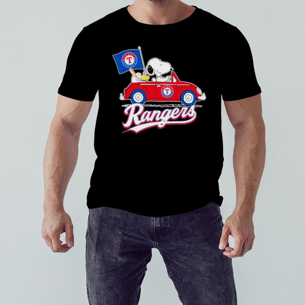 Snoopy and Woodstock drive car Rangers shirt