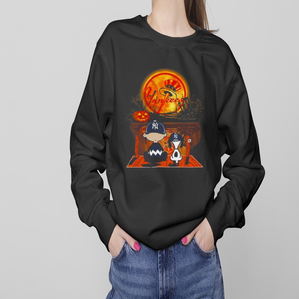 New York Yankees Snoopy And Charlie Brown Sit Under Moon Peanuts Halloween  T-shirt,Sweater, Hoodie, And Long Sleeved, Ladies, Tank Top