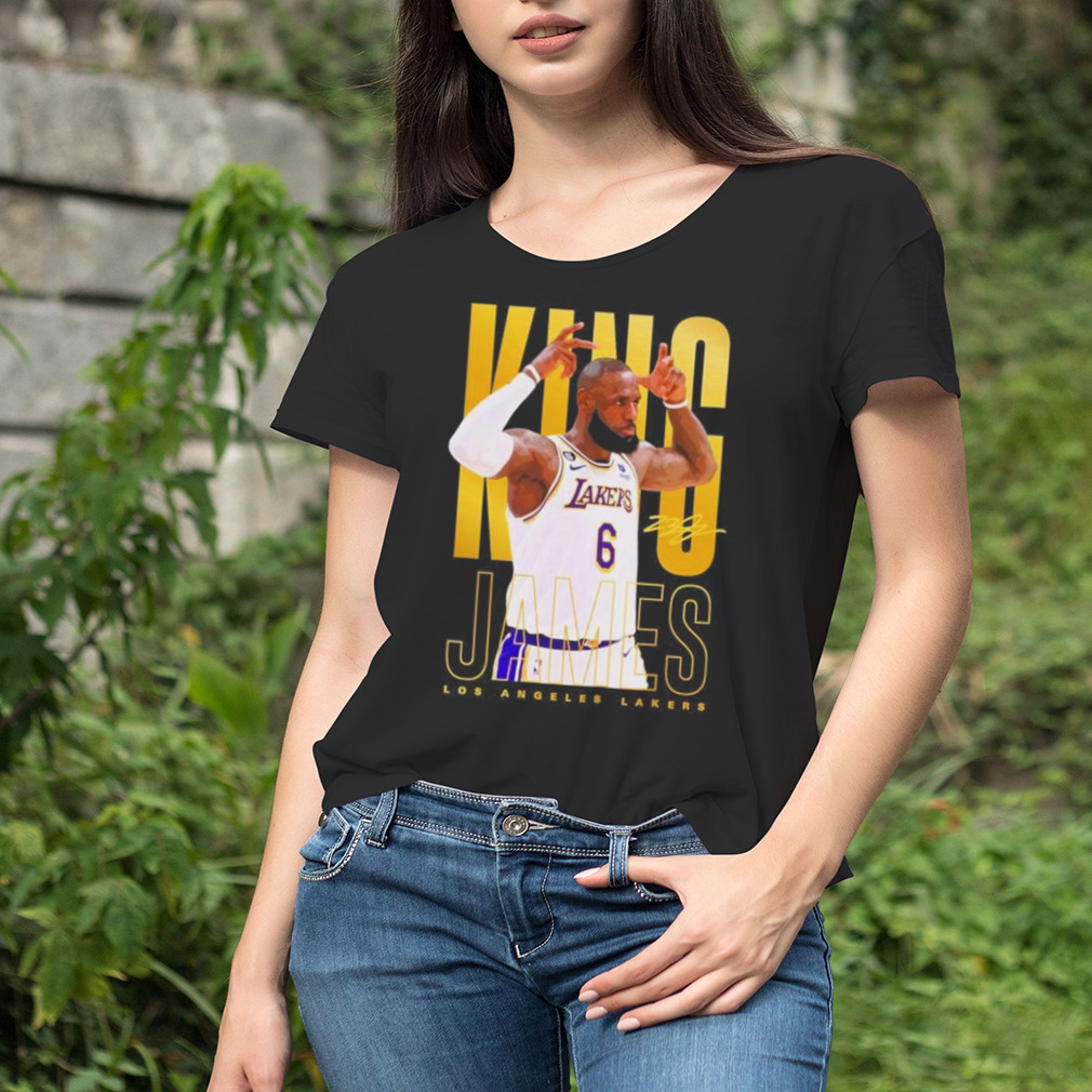 Women's tshirt