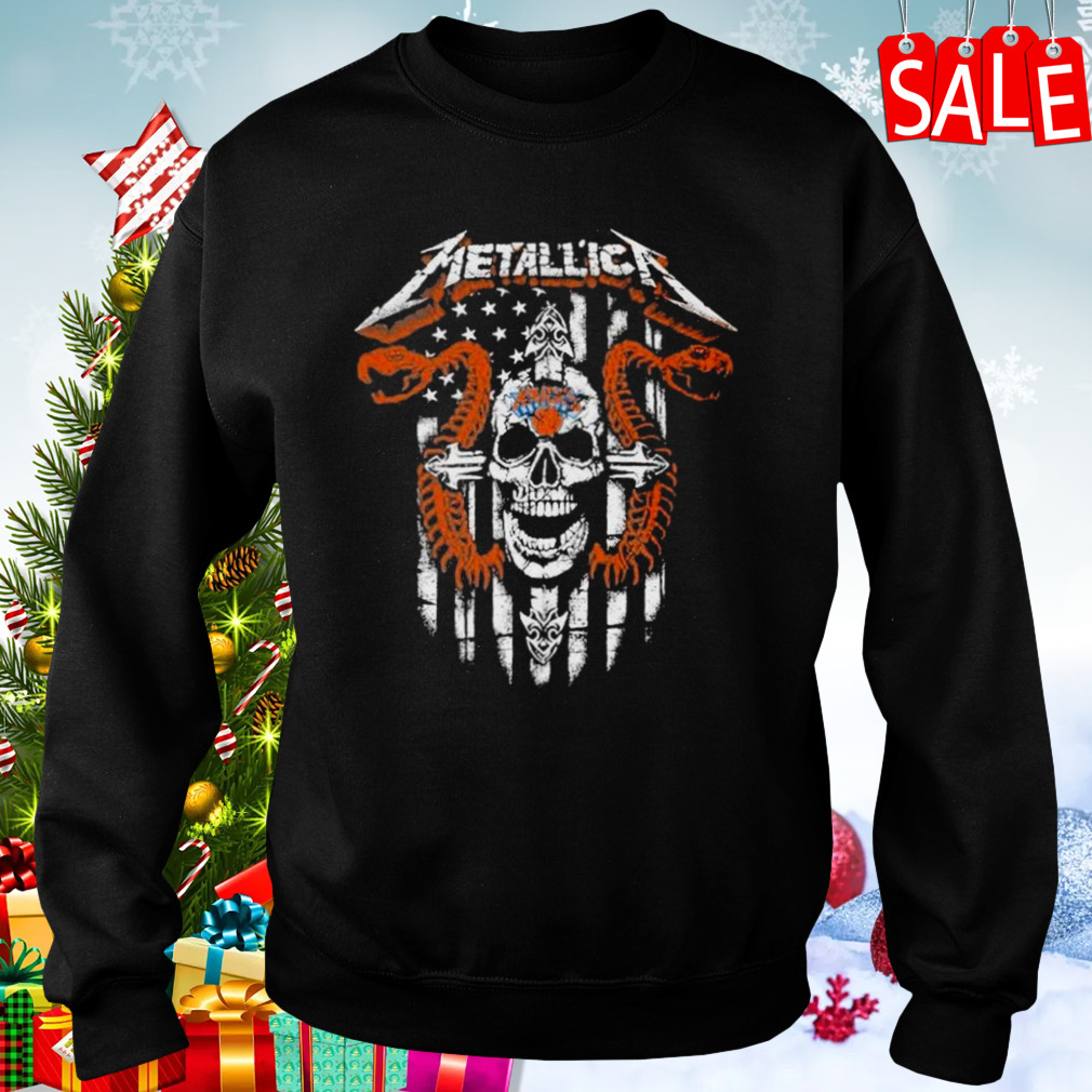 Metallica Snake Skull New York Knicks Logo Gildan 2023 shirt 4 Sweaters