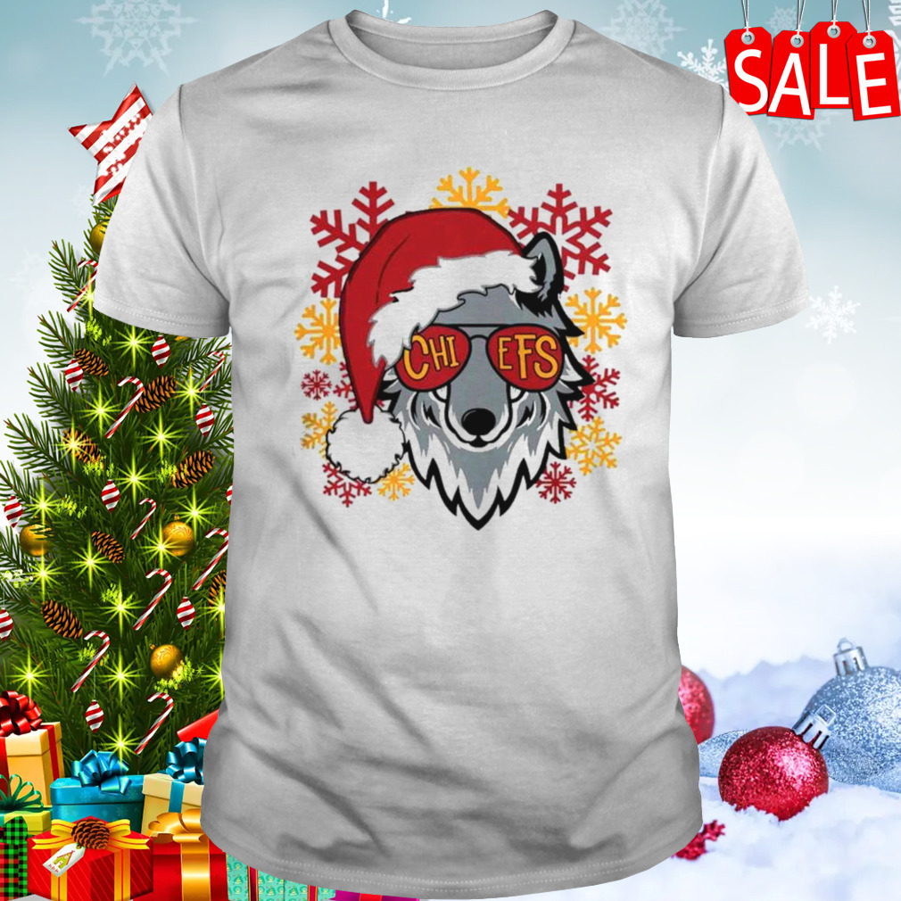 Christmas Wolf Santa Hat Football Kansas City Chiefs T-shirt