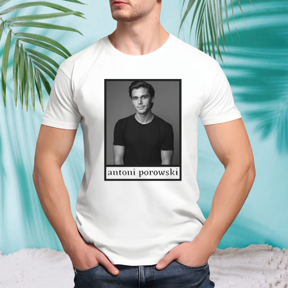 Antoni Porowski Tan shirt