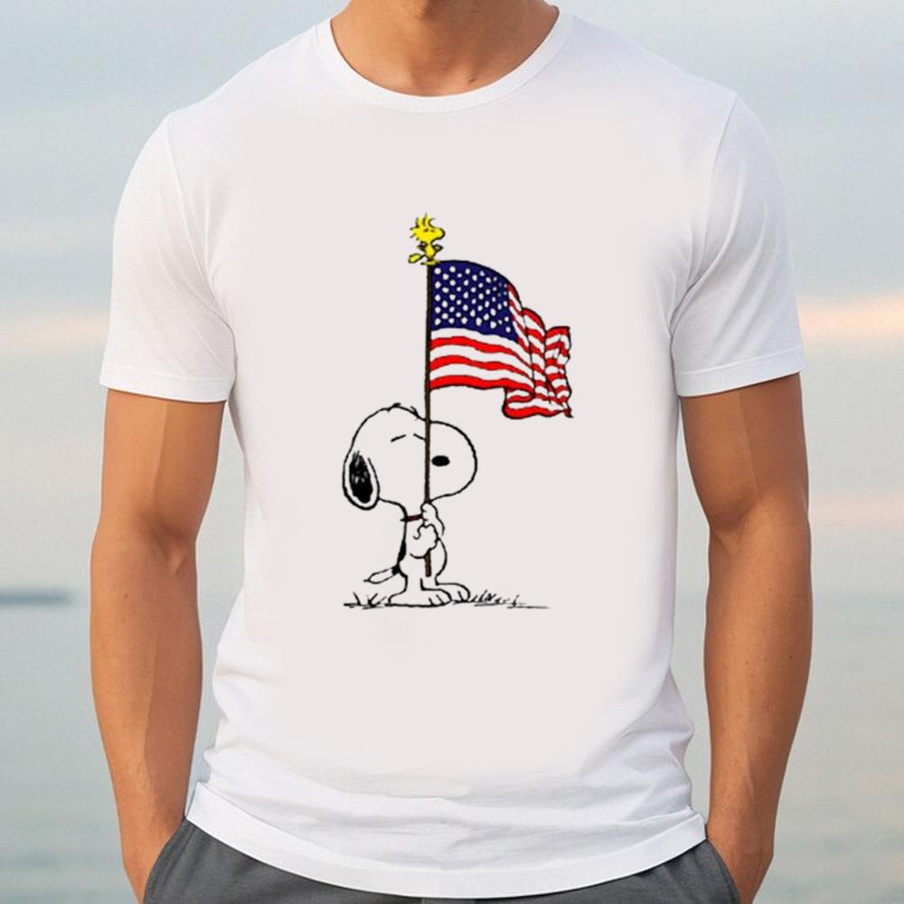 Snoopy Holding The American Flag Memorial Day Shirt
