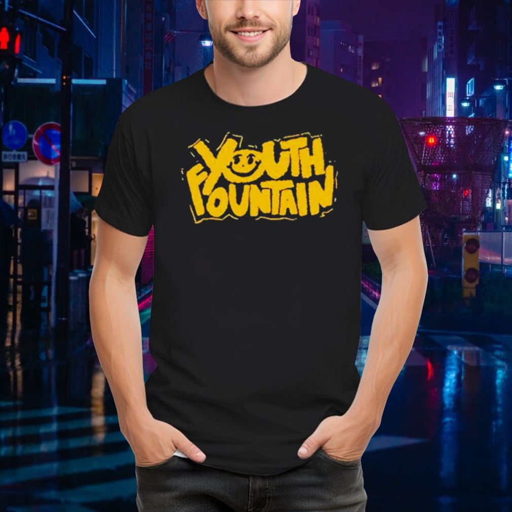 Youth fountain puffy logo shirt