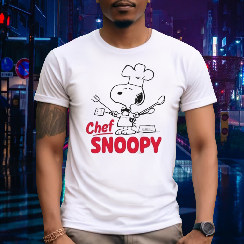 Juniors’ Peanuts Chef Snoopy Shirt