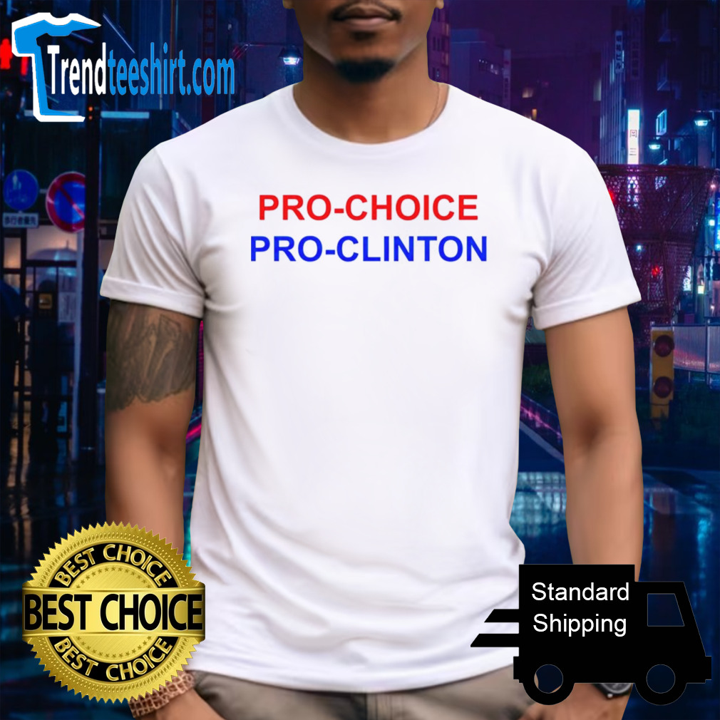 Aubrey plaza wearing pro choice pro Clinton shirt