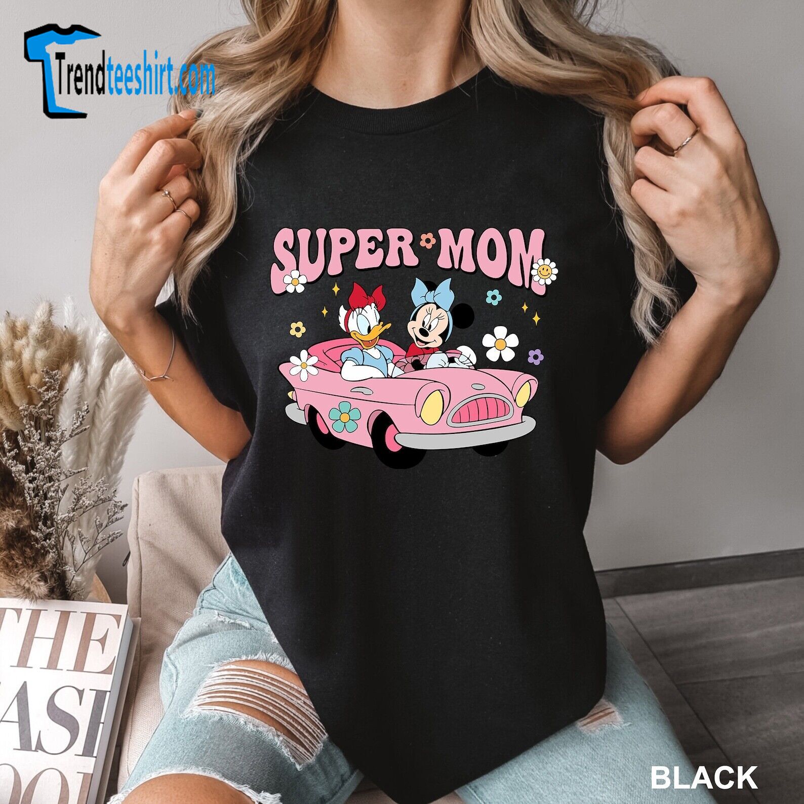 Minnie And Daisy On Car Super Mom Happy Mother's Day Tshirt Women