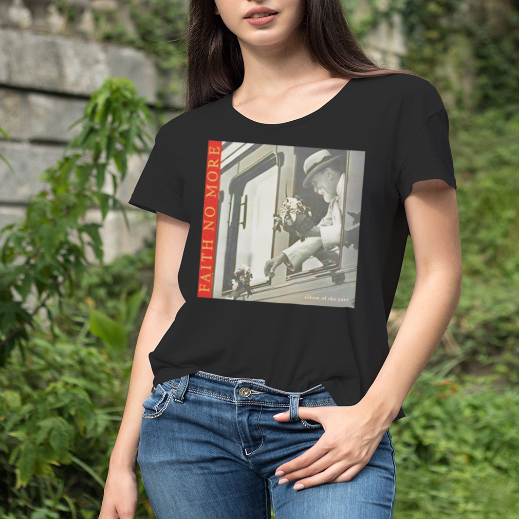 Women's tshirt