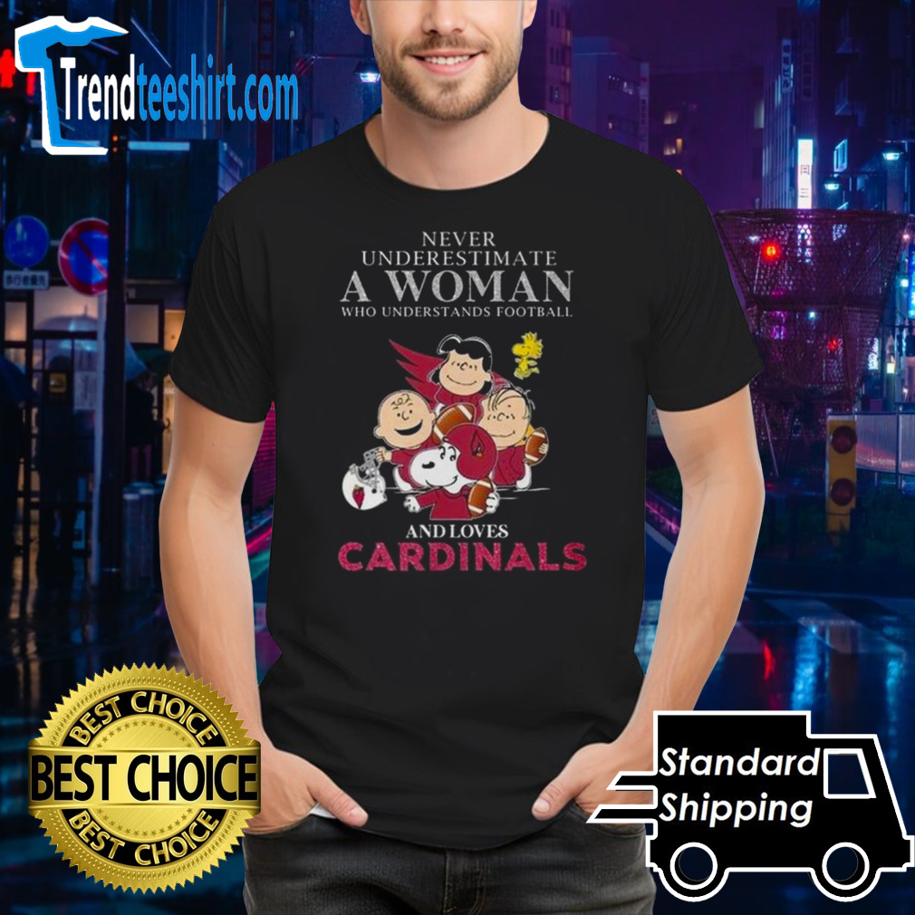 Arizona Cardinals Peanuts Snoopy Never Underestimate A Women Who Understands Football T-shirt