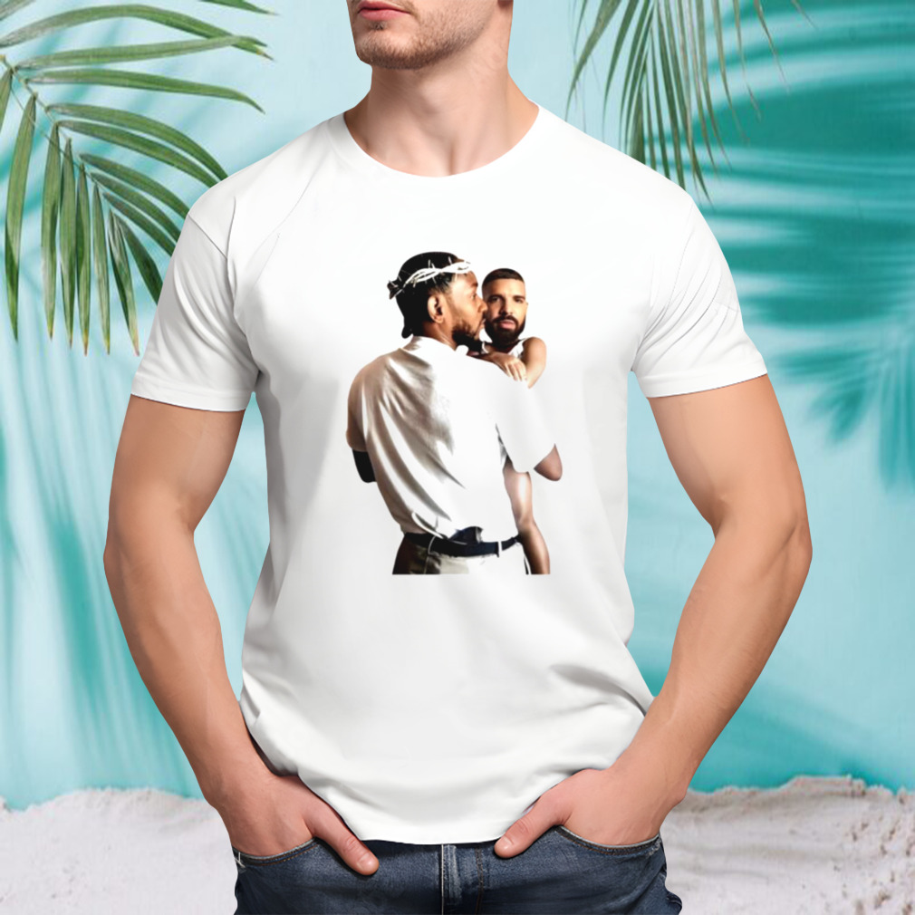 Kendrick Lamar carried baby Drake shirt