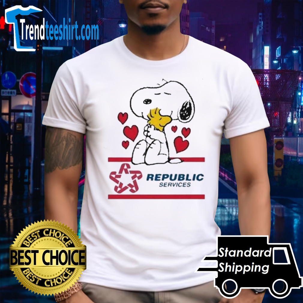 Snoopy And Woodstock Loves Republic Services Logo T-shirt