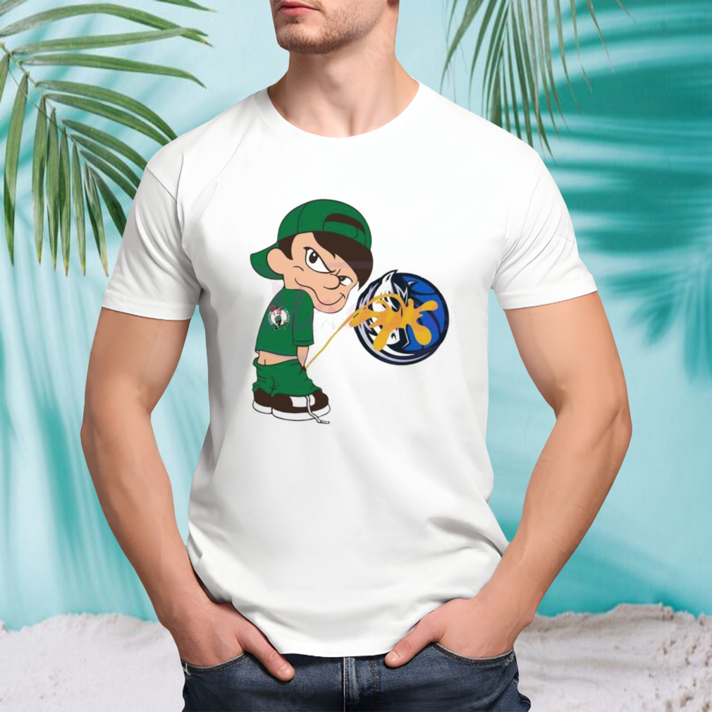 Funny Boy Boston Celtics Piss On Dallas Mavericks Shirt